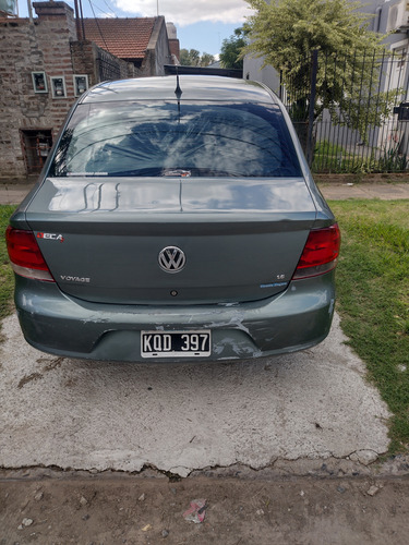 Volkswagen Voyage 1.6 Comfortline 101cv