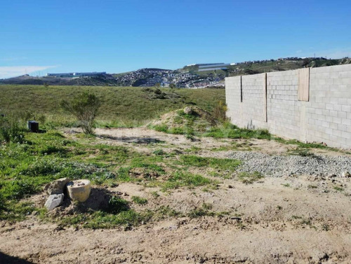 Terreno En Venta En Cañon Del Sainz, Fraccionamiento Villas De Robles, Tijuana.