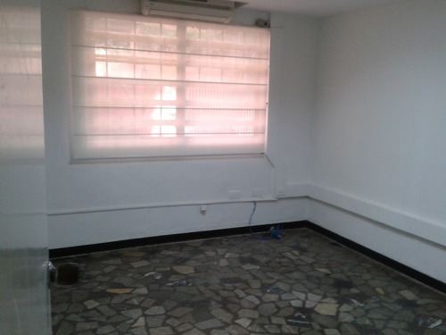 Imagen 6 de 7 de Oficina En Alquiler. Inf:04261696967, 02129536343