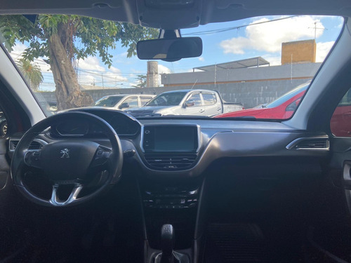 Peugeot 2008 Feline 1.6vti - Divina - Permuto Financio