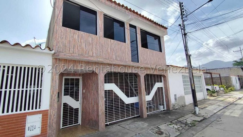 Casa En El Remanso, Dos Niveles Excelente Ubicación 24-28548