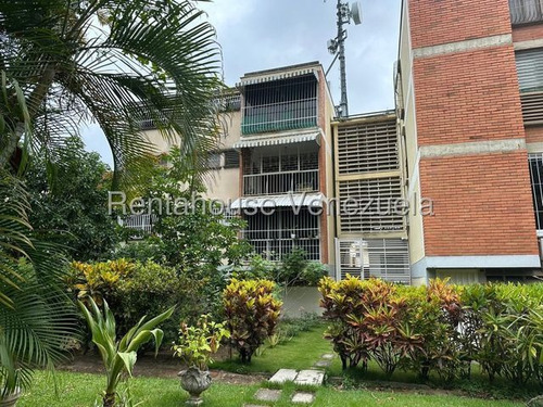 Apartamento Duplex Piso Bajo Con En Venta Montalban I Res. Pozo De Agua Fanny Calderon Rentahouse