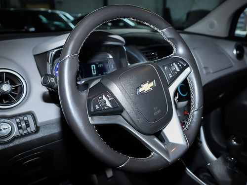 Imagen 11 de 14 de Chevrolet Tracker 2015 1.8 Ltz Fwd Mt 140cv