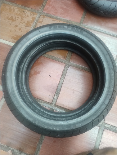 Pneu 110/70-16 + 130/70-16 Moto Feelfree Metzeler (Usado)