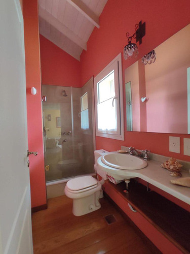 Casa De 4 Dormitorios En Lote De 2000 M2 - Club De Campo Santa Catalina