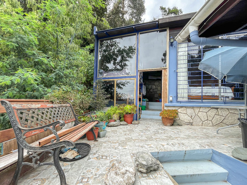 Miraflores. Vende Casa 3d 3b En Sector Seguro De La Comuna