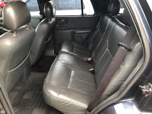 Chevrolet S-10 Blazer Advantage 4x2 2.4 8v 4p 2005