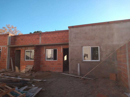 Imagen 2 de 3 de Venta Chalet - Calle 5 Entre 84 Y 85 Mar Del Tuyu