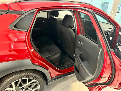 Imagen 18 de 21 de Hyundai Kona Hibrida Safe Y Limited 2023 / Oliva Automotores