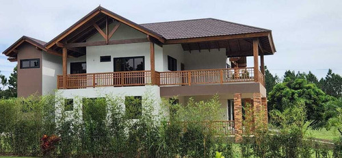Venta Villa 4 Habitaciones En Jarabacoa, La Vega Republica Dominicana