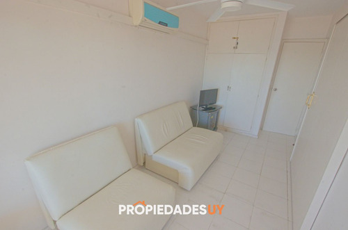 Imagen 17 de 22 de Apartamento 2 Dormitorios En Alquiler Anual