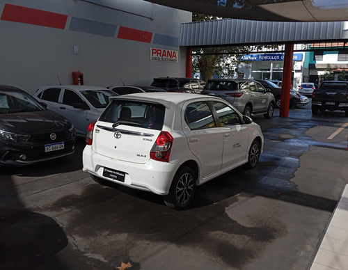 Toyota Etios ETIOS XLS PACK 1.5 AT 5P