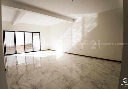 Casa En Venta En Asturias L, Chihuahua, Chih.
