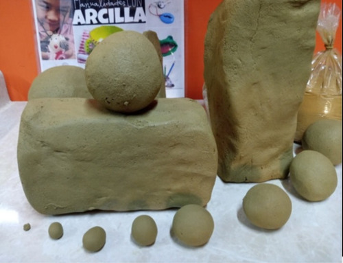 Imagen 1 de 10 de 3 Kilos De Barro Humectado En Masa Listo Para Modelar