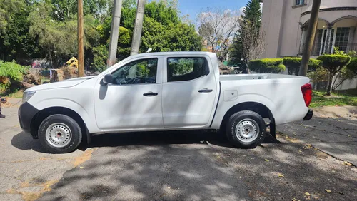 Nissan NP300 2.4 Doble Cabina Se Aa Pack Seg Mt