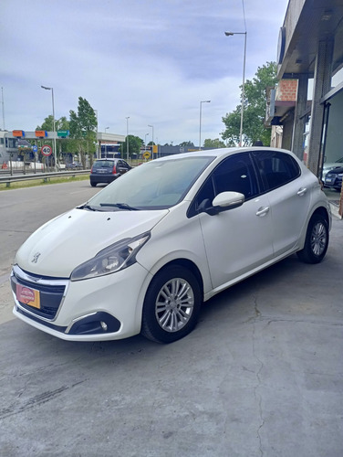 Peugeot 208 1.5 Allure Touchscreen