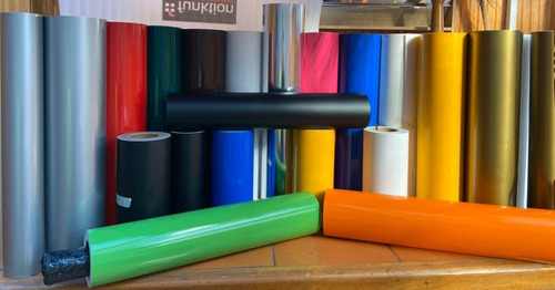 Imagen 3 de 10 de Vinilo Adhesivo De Corte Glossy 120 Grs. 0.61x12 Mt.