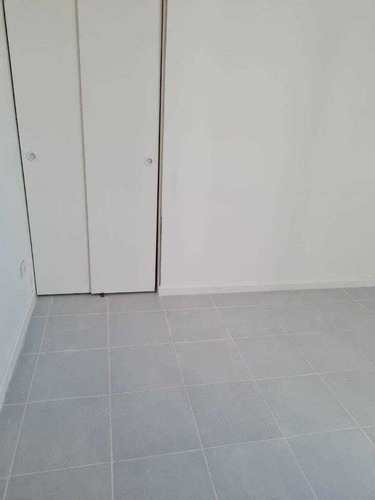 Deprtamento Renovado, Un Dormitorio, Cerca Metro La Chile