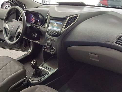 Imagem 10 de 14 de Hyundai Hb20s 1.6 Comfort Plus 16v