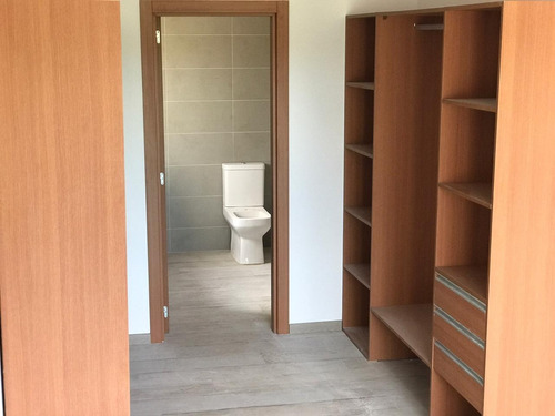 Imagen 9 de 14 de Puertos Escobar Barrio Vistas