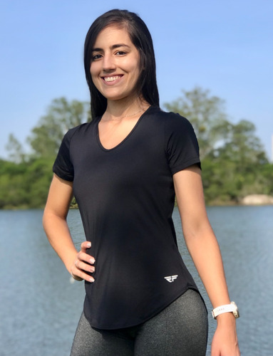 Imagem 2 de 5 de Blusinha Baby Look Comprida Dry-fit Fitiness