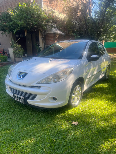 Peugeot 207 1.4 Sedan Hdi Xs