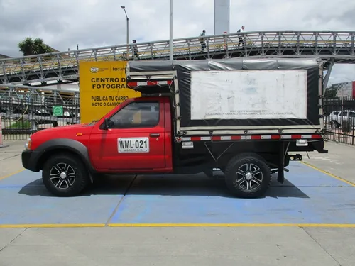 Nissan Frontier D22/np300 Estacas 4x2 2400cc Mt Aa