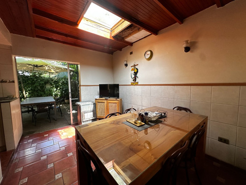 Casa En La Mejor Ubicación De Vitacura
