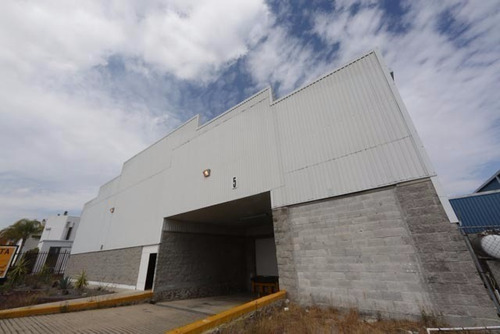 Renta De Nave Industrial En Bernardo Quintana - 1,800 M2 - U