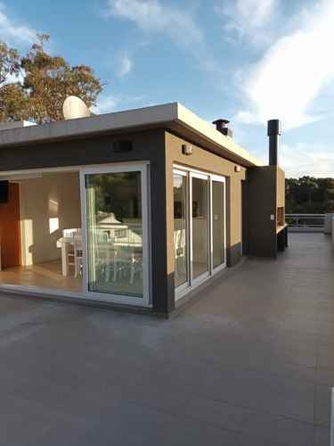 Departamento 2 Ambientes , P/ 4 Personas . Edificio Nice !!