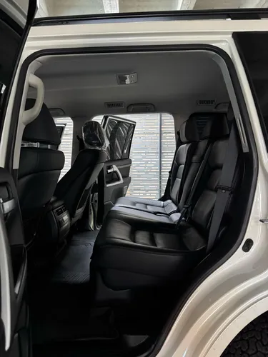 Toyota Land Cruiser 200 2021
