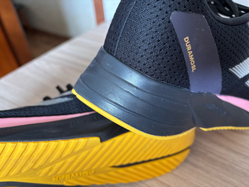 Adidas E New Balance (Usado)