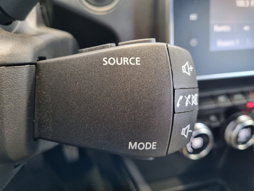 Imagen 14 de 15 de Renault Duster Intens Outsider 1.6 2023 0km