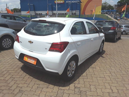Imagem 9 de 11 de Chevrolet Onix 1.0 Mpfi Lt 8v Flex 4p Manual