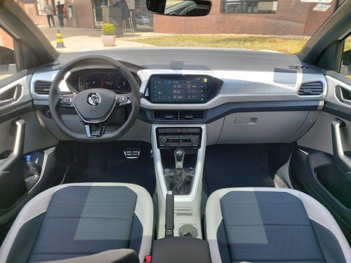 Imagem 10 de 14 de Vw T-cross 1.4 250 Tsi Totalflex Highline- 21/21 - Blindado