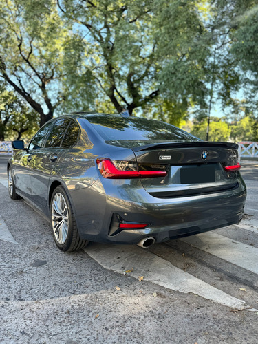 BMW Serie 3 3.0 330i Sedan Sport Line Shadow
