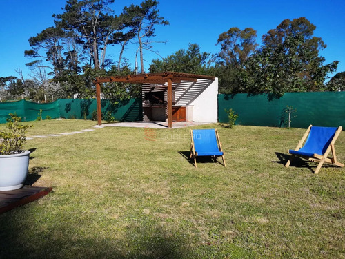 Casa En Alquiler De Temporada Y Venta En Punta Del Este, A Pocas Cuadras Del Shopping
