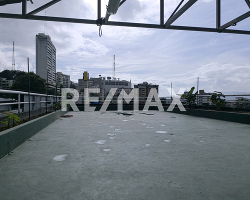Se Vende Casa Comercial En Mariperez Av. Principal