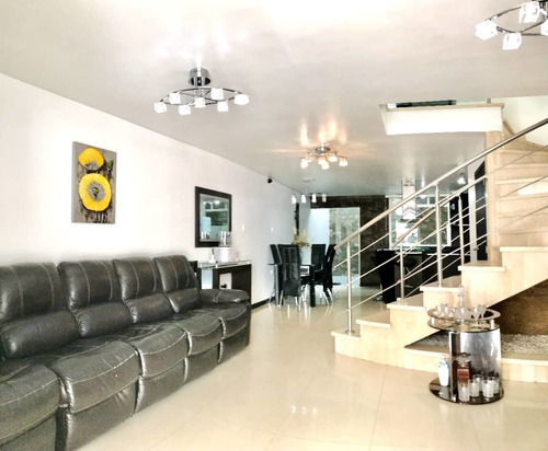Imagen 5 de 12 de Casa Urb Los Laureles De La Castellana
