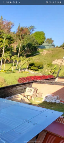 Vendo Espectacular Town House Con Vista. 590 M2. Sorokaima