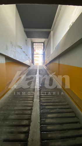 Cochera En Venta En Lomas De Zamora