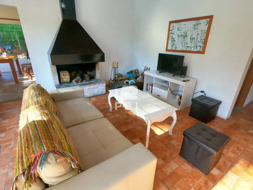 Casa 3 Dormitorios En Club Del Lago, Punta Ballena - Ref : Pbi2327