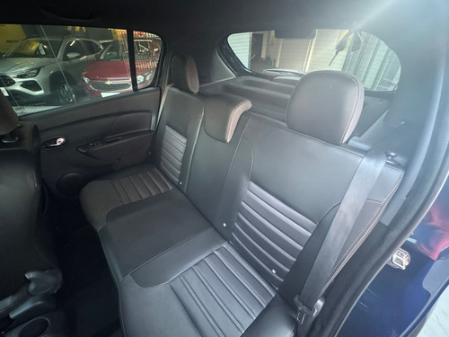 Renault Sandero Stepway Cab 2022- Juninautosmorente