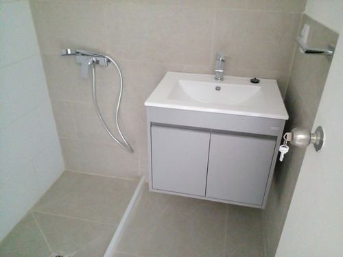 Venta Con Renta!!! No Paga Irpf! 1 Dormitorio Al Frente!