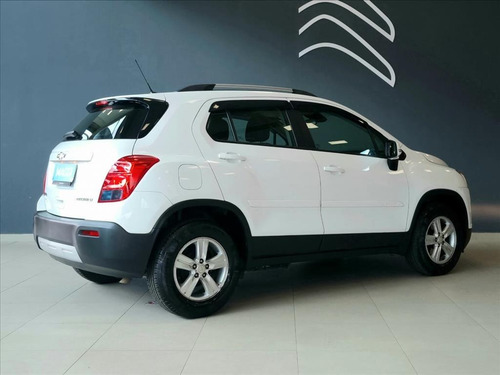 Imagem 5 de 11 de Tracker 1.8 Mpfi Lt 4x2 16v Flex 4p Automático
