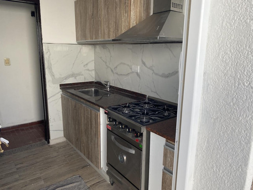 Casa De 3 O 4 Ambientes Con Quincho, Lavadero, Garage Y Parque En Villa España
