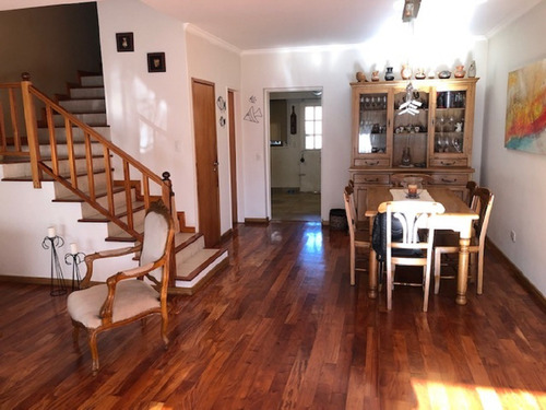 Imagen 3 de 17 de Casa Venta 4 Ambientes Martínez