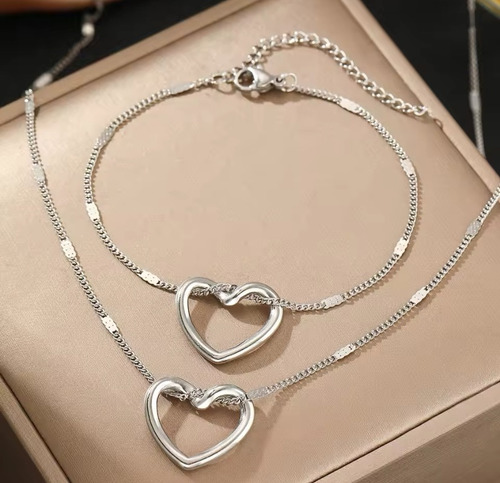 Collar Y Pulsera Corazón En Acero Inoxidable - Set Elegante Plateado