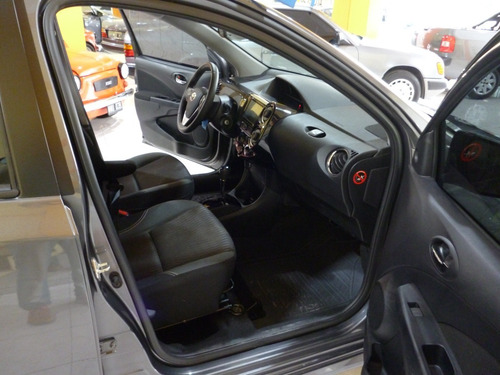 Imagen 13 de 15 de Toyota Etios Xls Aut 5p 2021