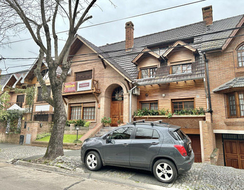 Espectacular Casa En Acassuso De Av. Libertador Al Rio.